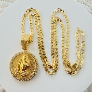 14K Gold Plated Praying hands necklace. New
